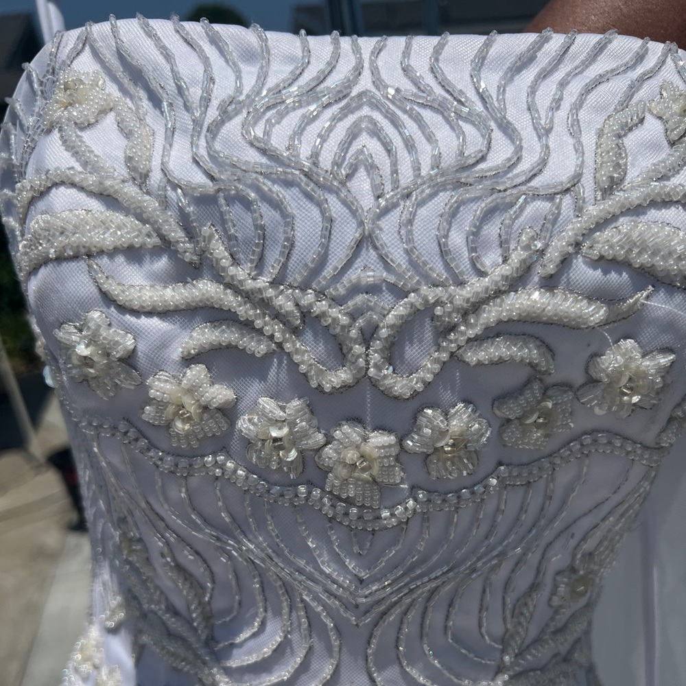 Brand New Wedding Dress, Veil, Tiara